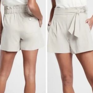 Athleta Skyline II High Waist Belted Relaxed Short Size In Beige Size 20
